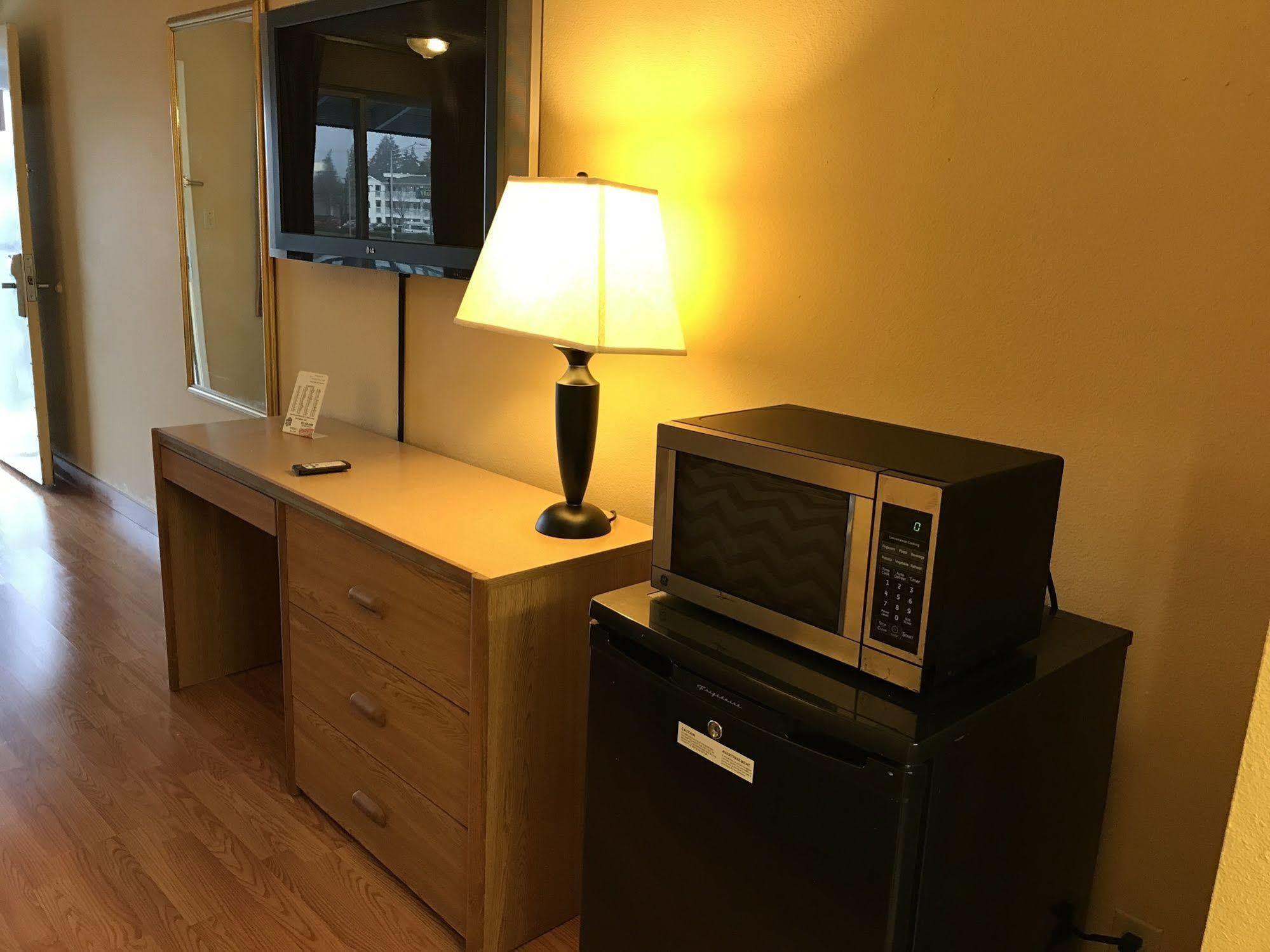 Travelodge By Wyndham Tacoma Near Mcchord Afb Exteriör bild